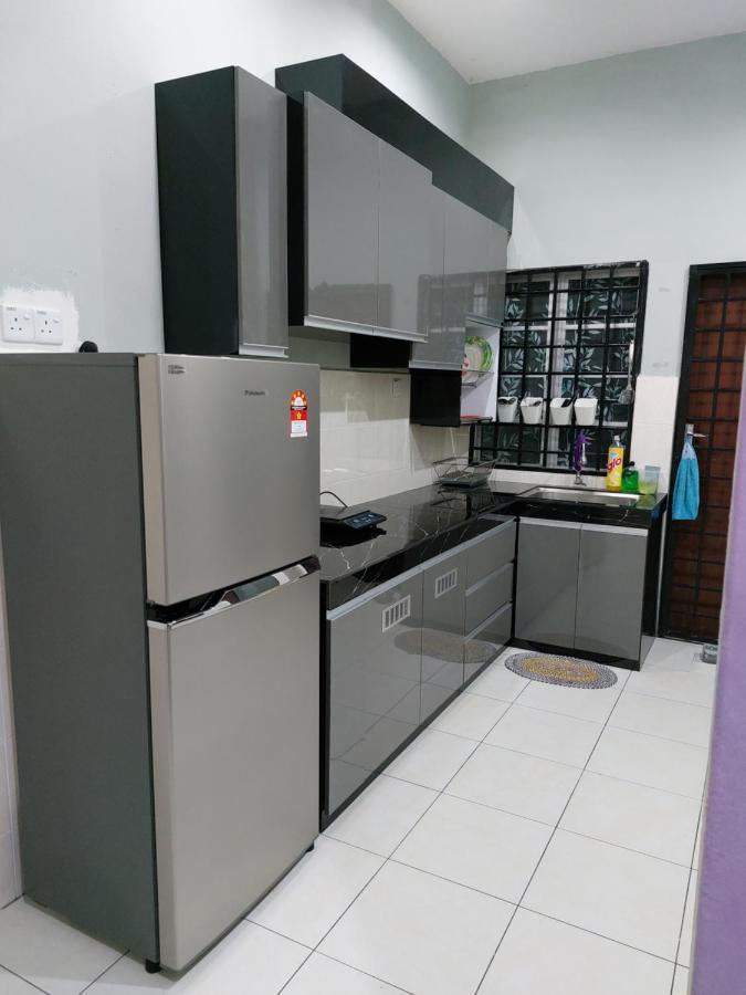 Pelangi Homestay Bota Екстериор снимка