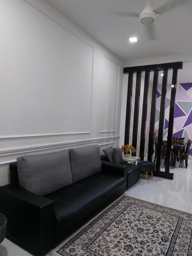 Pelangi Homestay Bota Екстериор снимка