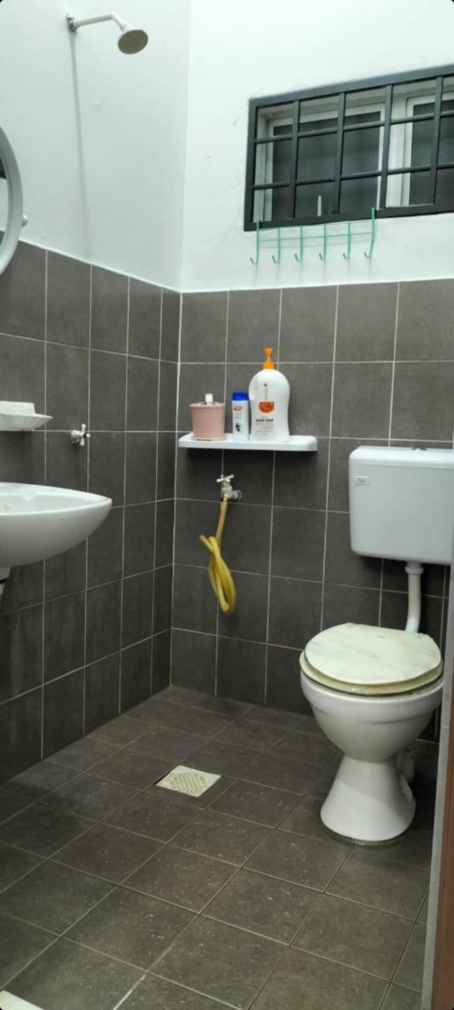 Pelangi Homestay Bota Екстериор снимка